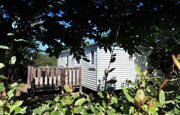 Mobil-home tout confort avec terrasse au camping Parc de Bellevue en Charente-Maritime