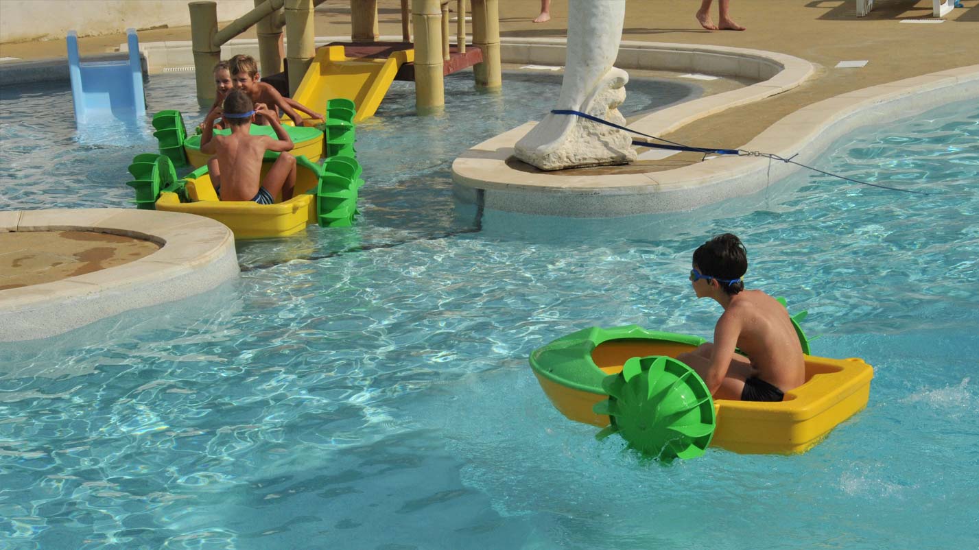 Aperçu vidéo - Activités aquatiques dans la piscine du camping Parc de Bellevue près de La Palmyre