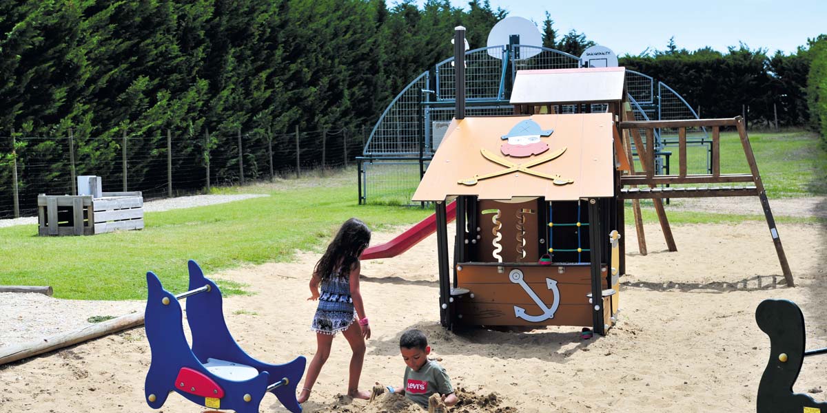 Multisports ground and apparatus at the Parc de Bellevue campsite