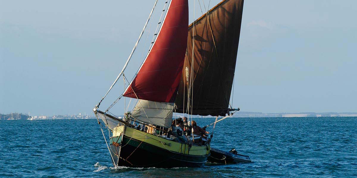 Old sailboat in Charente Maritime near the Parc de Bellevue campsite