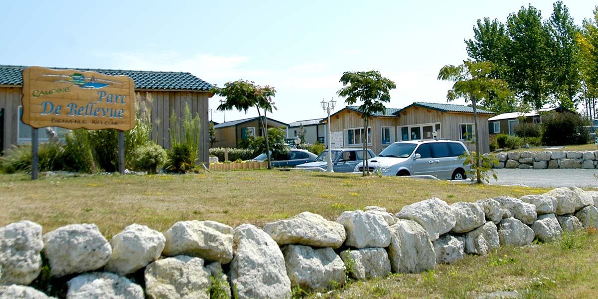 Entrée du camping Parc de Bellevue à Arvert proche d'Oléron