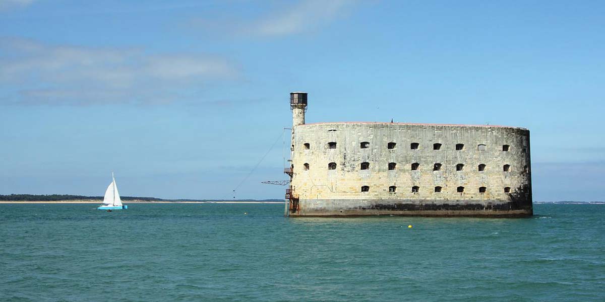 The famous Fort Boyard near the Parc de Bellevue campsite