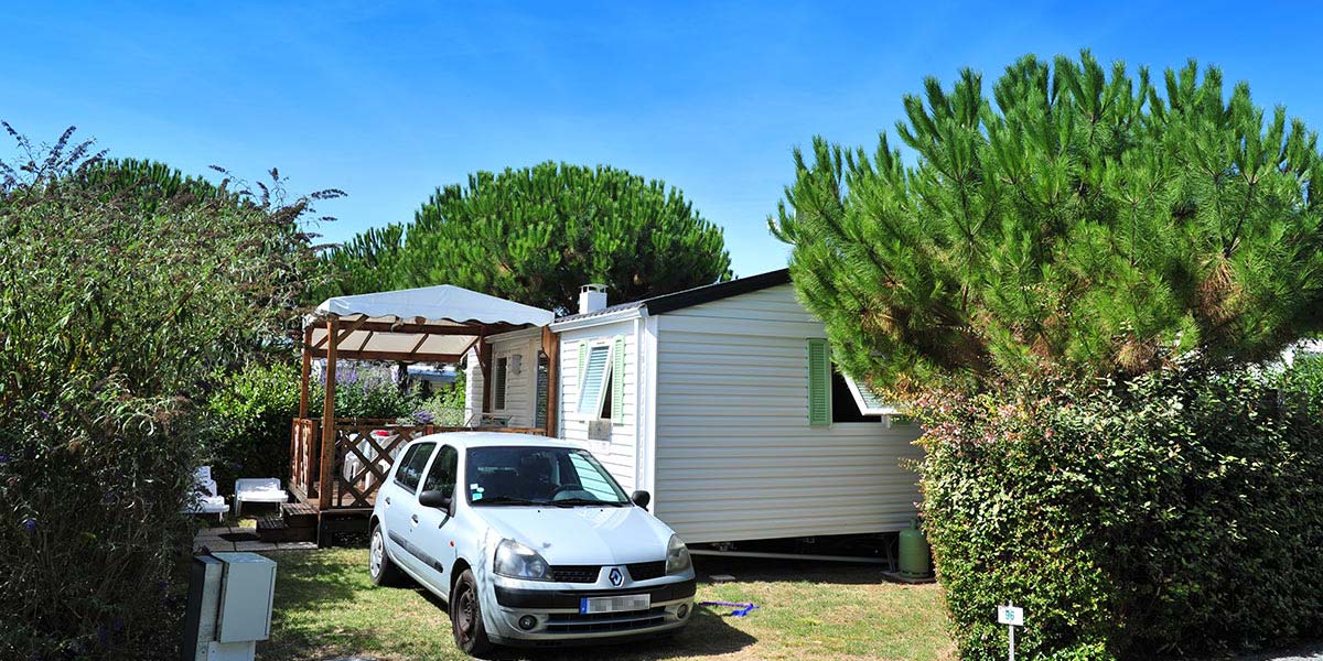 Mobile home in the heart of the Parc de Bellevue campsite near Oléron